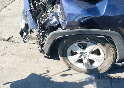 2021 Toyota Rav4 Hybrid Xle z USA, uszkodzony, nr VIN 4T3RWRFV9MU033108